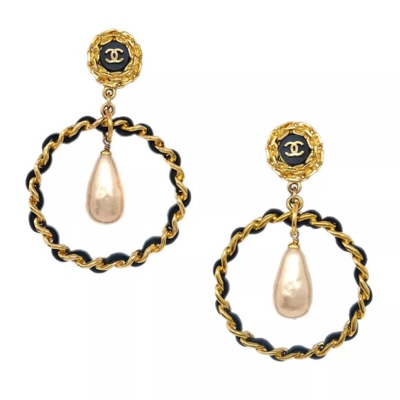 Chanel Dangle Hoop Earrings Gold Artificial Pearl Clip-On 27 182957 - Picture 1 of 4